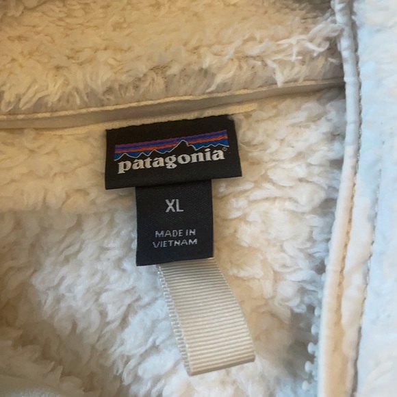 Patagonia teddy bear sweatshirt - Picture 3 of 4